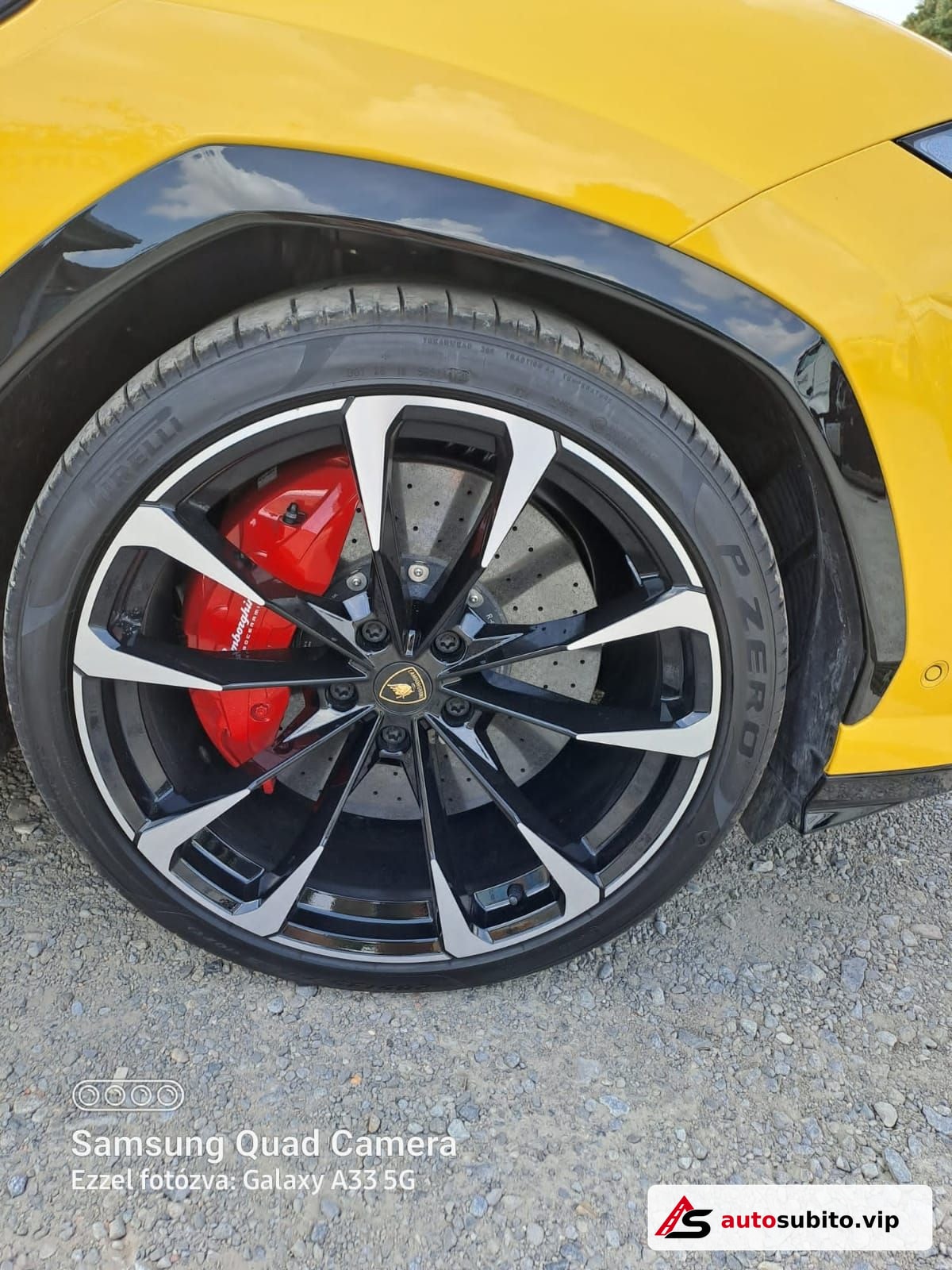 Lamborghini Urus, fotografia 7 di 8