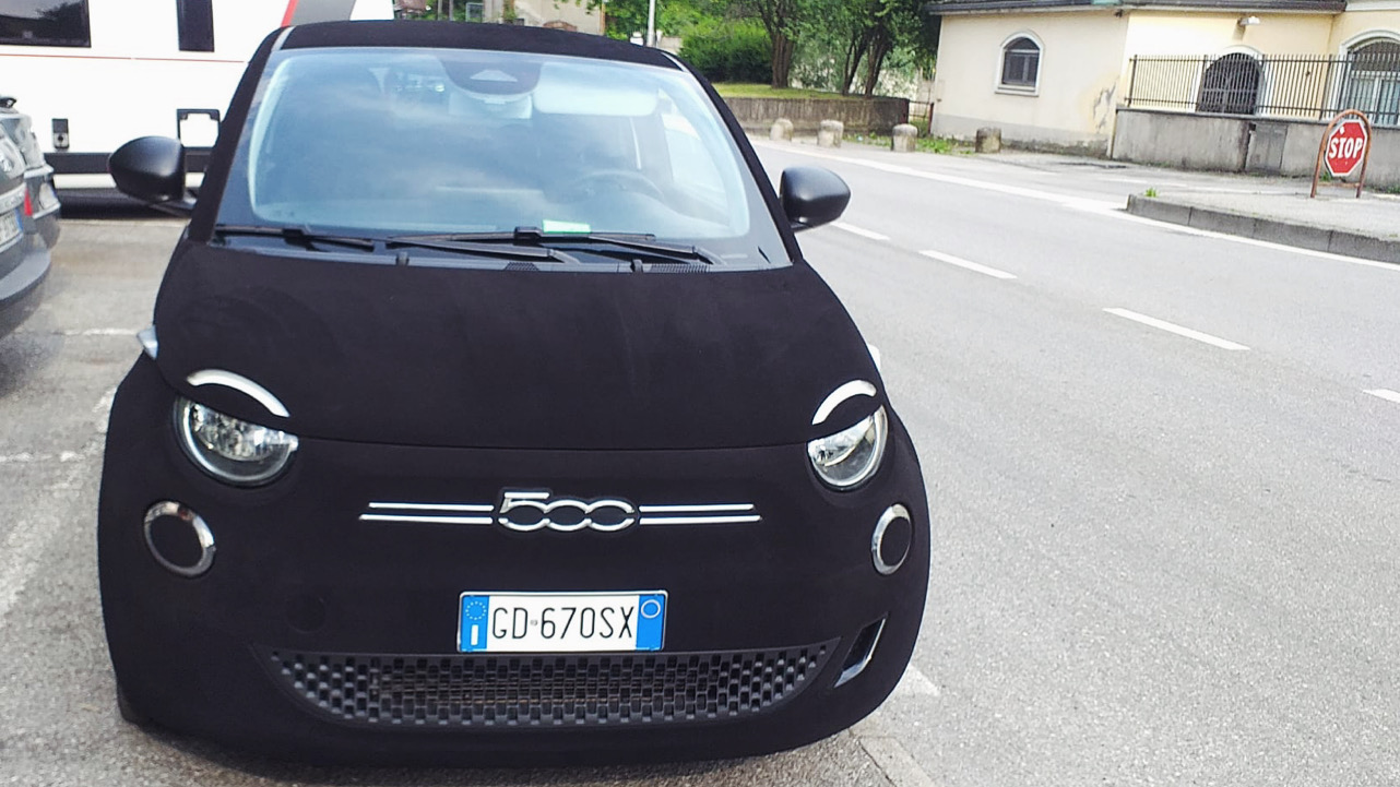 Fiat 500 elettrica, fotografia 1 di 5