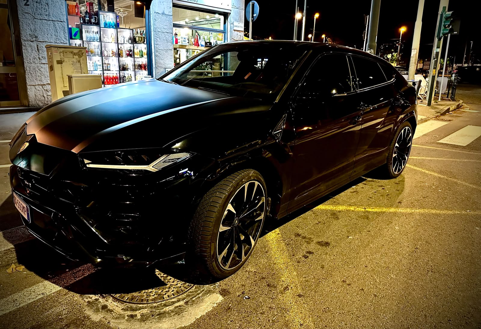 Lamborghini Urus, fotografia 1 di 3